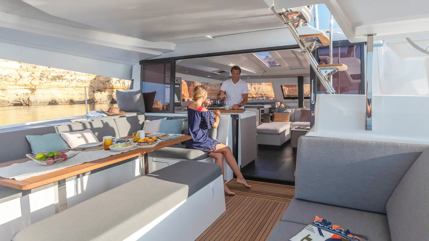 Elba-45-Fountaine-Pajot-Sailing-Catamarans-Interior-02.jpg